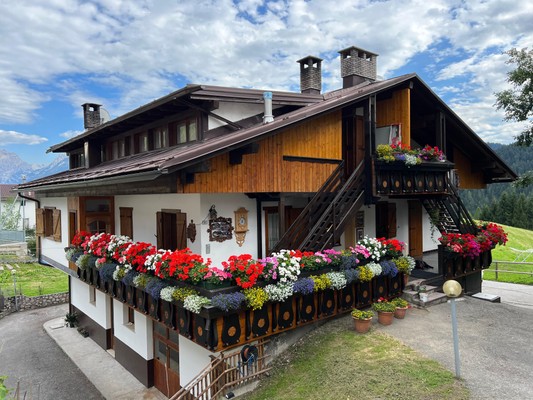 Foto Außenansicht Zimmervermietung La Maisonette 1878