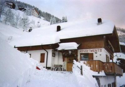 Foto Außenansicht Ferienwohnungen auf dem Bauernhof Da Berna