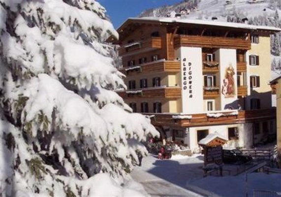 Foto esterno in inverno Digonera Historic Hotel