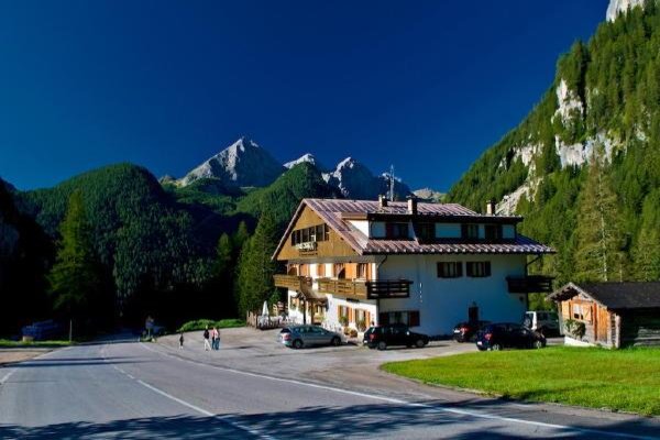 Summer presentation photo Hotel Baita Dovich