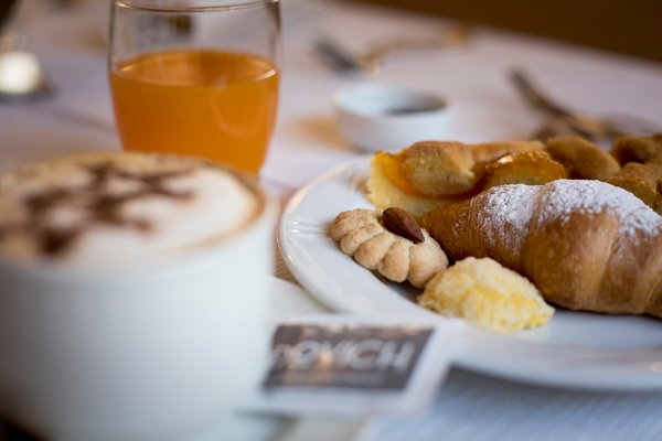 The breakfast Hotel Baita Dovich