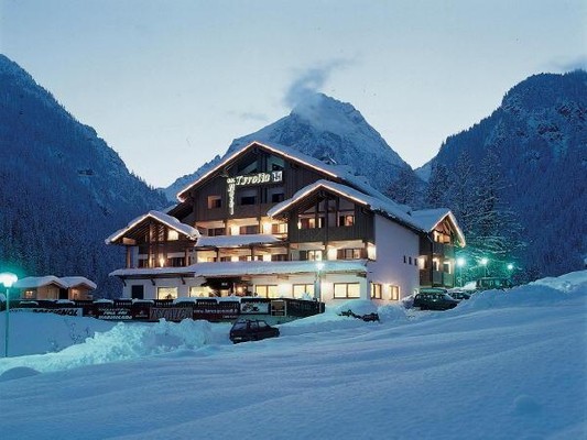 Foto Außenansicht Hotel Tyrolia