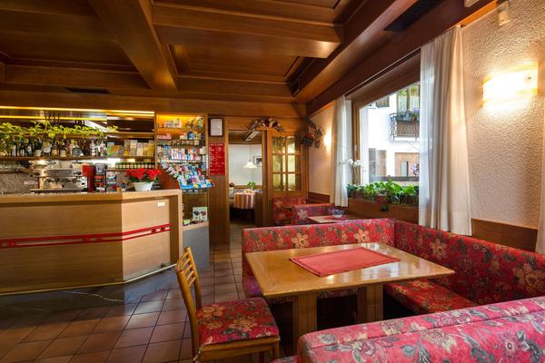 Photo of the bar B&B (Garni)-Hotel Ai Serrai