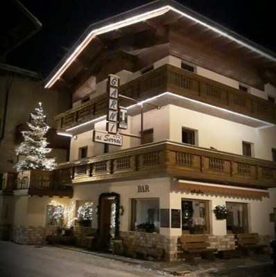 Foto Außenansicht Garni-Hotel Ai Serrai