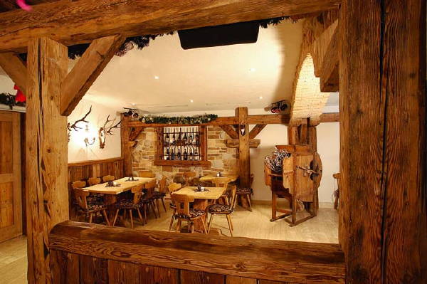 La cantina dei vini Malga Ciapela (Marmolada) Roy
