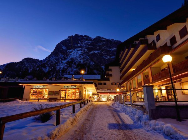 Photo exteriors in winter Principe Marmolada