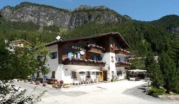 Photo exteriors Hotel Villa Eden
