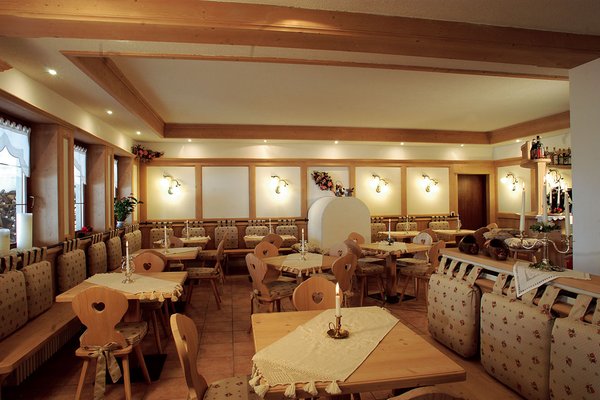 The restaurant Col di Rocca (Marmolada) Camoscio