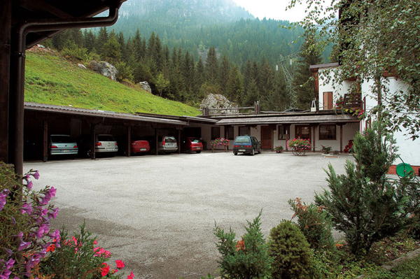 Il parcheggio Hotel Camoscio