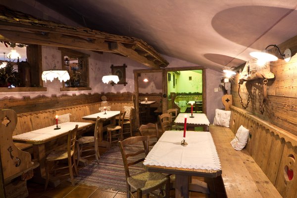 The restaurant Col di Rocca (Marmolada) Pineta Pastry Hotel