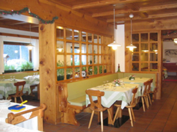 The restaurant Col di Rocca (Marmolada) Patri
