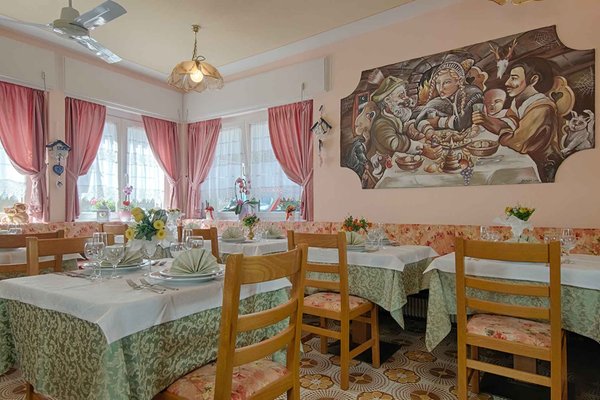 The restaurant Saviner di Laste (Marmolada) Aurora