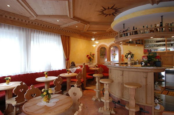 Foto von der Bar Hotel Aurora