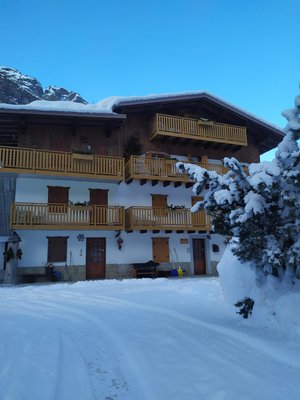 Photo exteriors in winter Marmolada