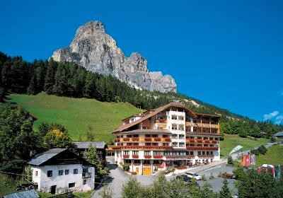 Photo exteriors Hotel Sassongher
