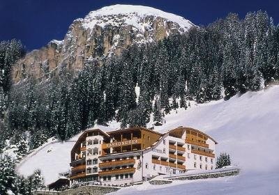 Photo exteriors Hotel Sassongher