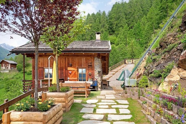 Photo exteriors Apartment in hut Chalet Berghof L'Aret