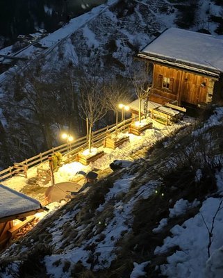 Foto invernale di presentazione Appartamenti in baita Chalet Berghof L'Aret