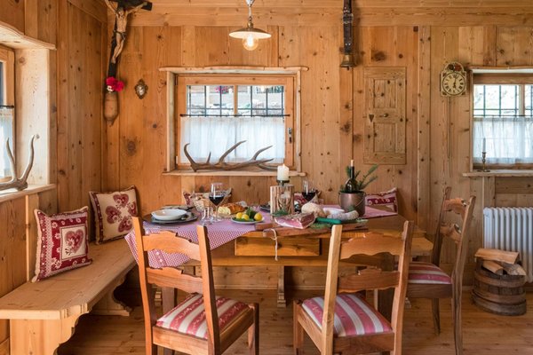 Foto della cucina Masi di montagna Chalet Bergdorf Stablo