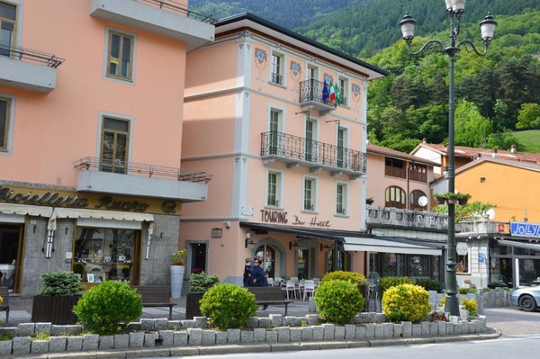 Foto Außenansicht B&B-Hotel + Residence Touring