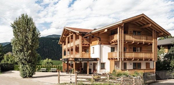 Photo exteriors Residence Maximilian