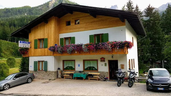 Foto Außenansicht B&B + Ferienwohnungen Blank