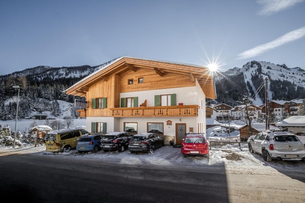Foto Außenansicht B&B + Ferienwohnungen Blank