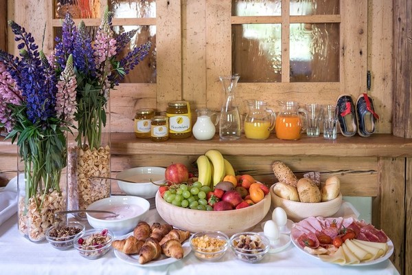 The breakfast Bed & Breakfast Eschgfeller