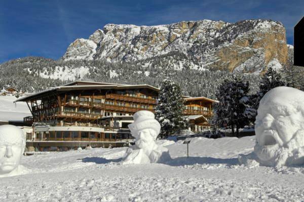 Foto invernale di presentazione Hotel Granbaita Dolomites