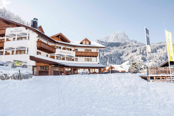 Foto Außenansicht im Winter Miravalle