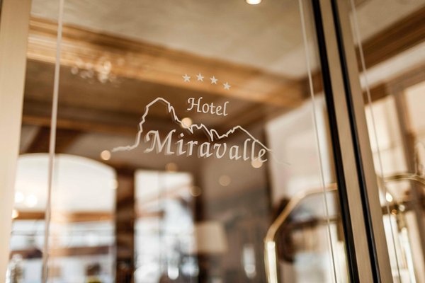 Foto Außenansicht Hotel Miravalle