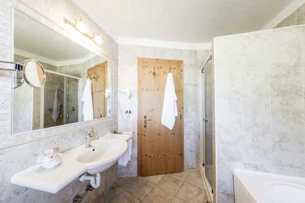 Photo of the bathroom Hotel Miravalle