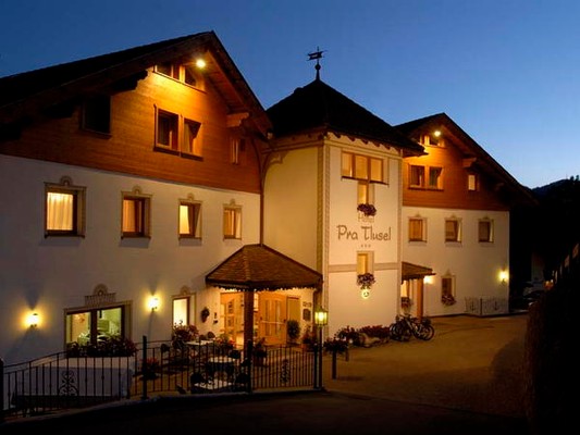 Foto Außenansicht Hotel Pra Tlusel