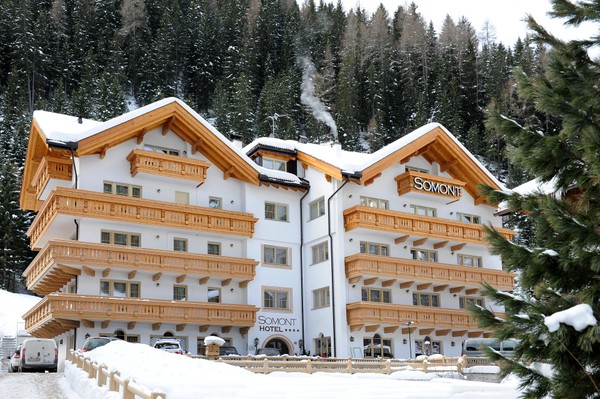 Photo exteriors Hotel Somont