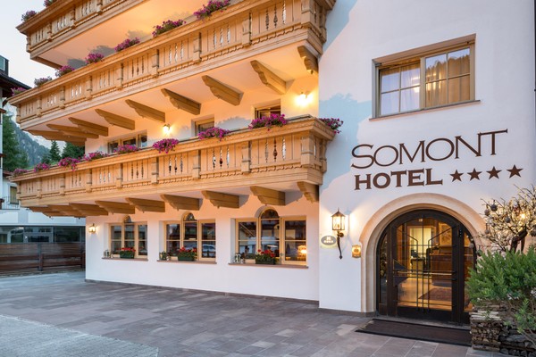 Photo exteriors Hotel Somont