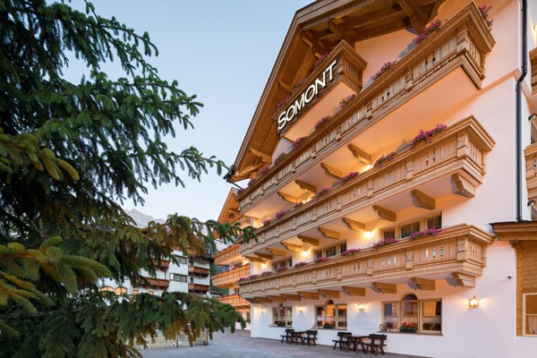 Photo exteriors Hotel Somont