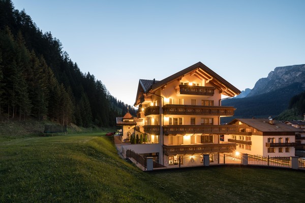 Photo exteriors Hotel Somont