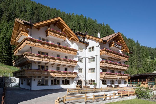 Photo exteriors Hotel Somont