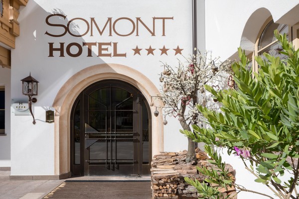 Photo exteriors Hotel Somont