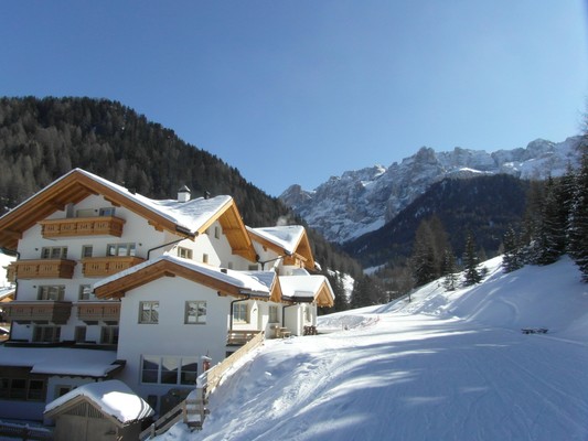 Photo exteriors Hotel Somont