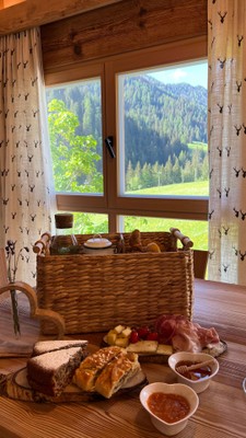Der Wohnraum Ferienwohnungen auf dem Bauernhof Lüch dl Jëinder