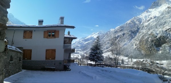 Foto esterno in inverno Casa Belli