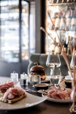 Foto von der Bar Hotel Badia Hill