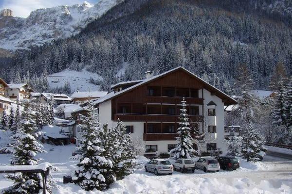 Foto Außenansicht im Winter Alpin Haus