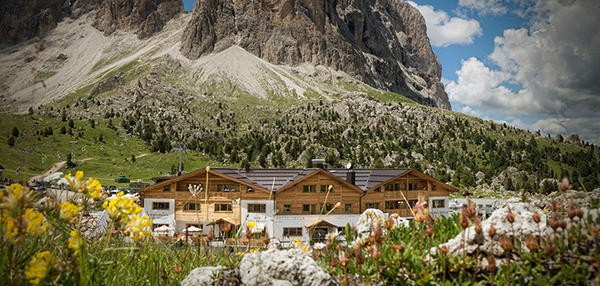 Foto esterno Hotel Passo Sella Dolomiti Mountain Resort