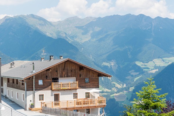 Foto Außenansicht Ferienwohnungen Sparberhof