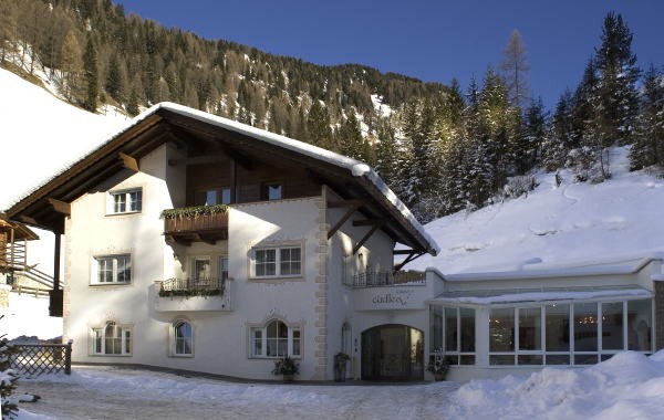 Photo exteriors Garni (B&B) + Apartments Cudlea