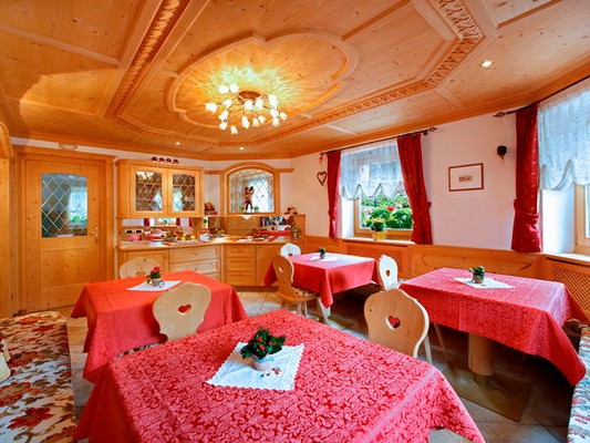 The breakfast Garni (B&B) Crepaz