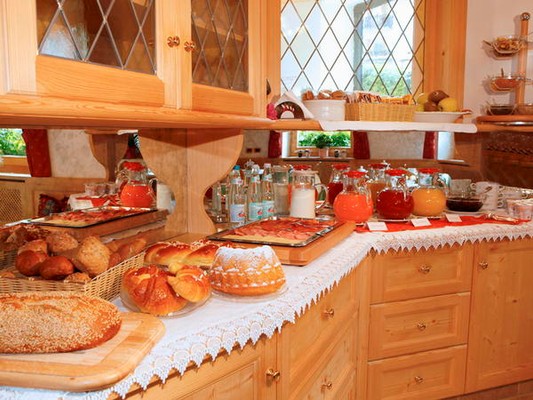 The breakfast Garni (B&B) Crepaz