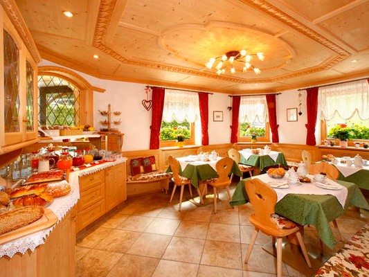 The breakfast Garni (B&B) Crepaz